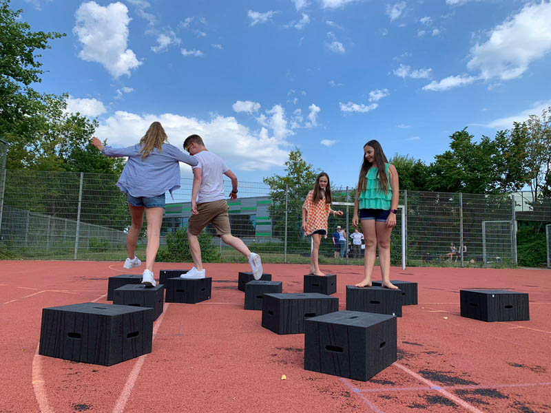 Xbrick-flomo-Board-Lise-Meitner-Gymnasium Sport Bahn Tarzan